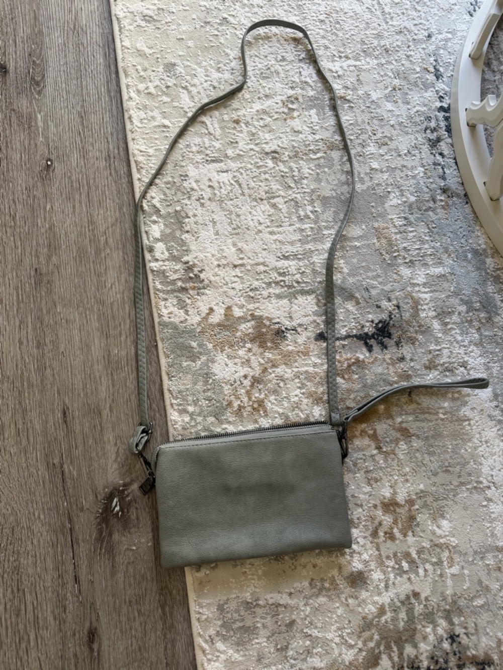 Women's Crossbody Leather Wallet - Sage Green